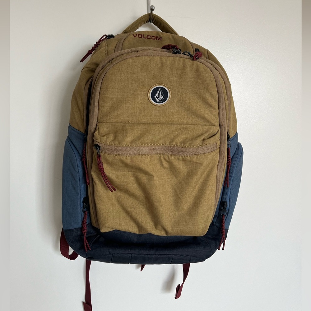 Volcom backpack with padded laptop sleeve and multiple compartments, like new
